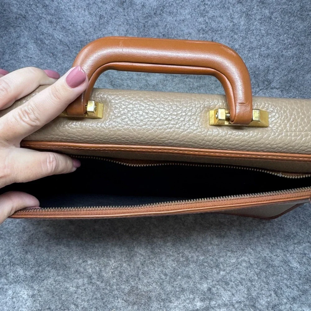 Vtg Dooney & Bourke leather Laptop Briefcase Messenger USA Beige Brown School
